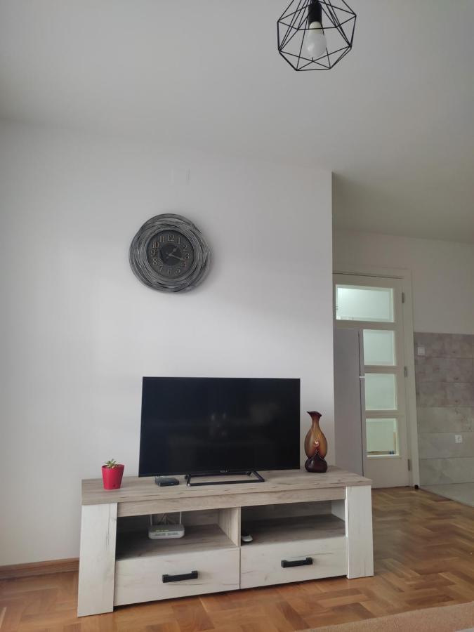 Apartman Petra Nis Exterior foto